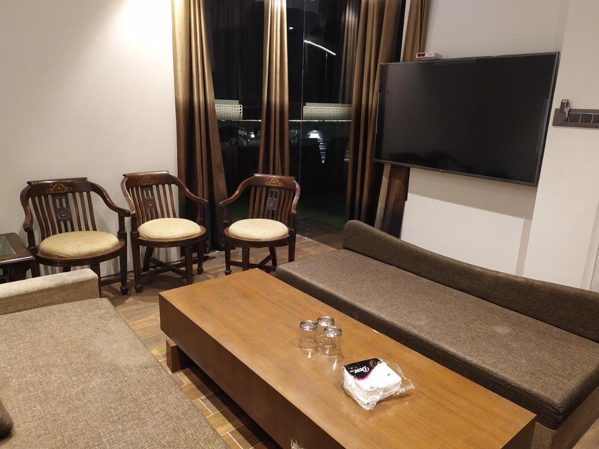 Hotel Star Inn Gangānagar Eksteriør bilde